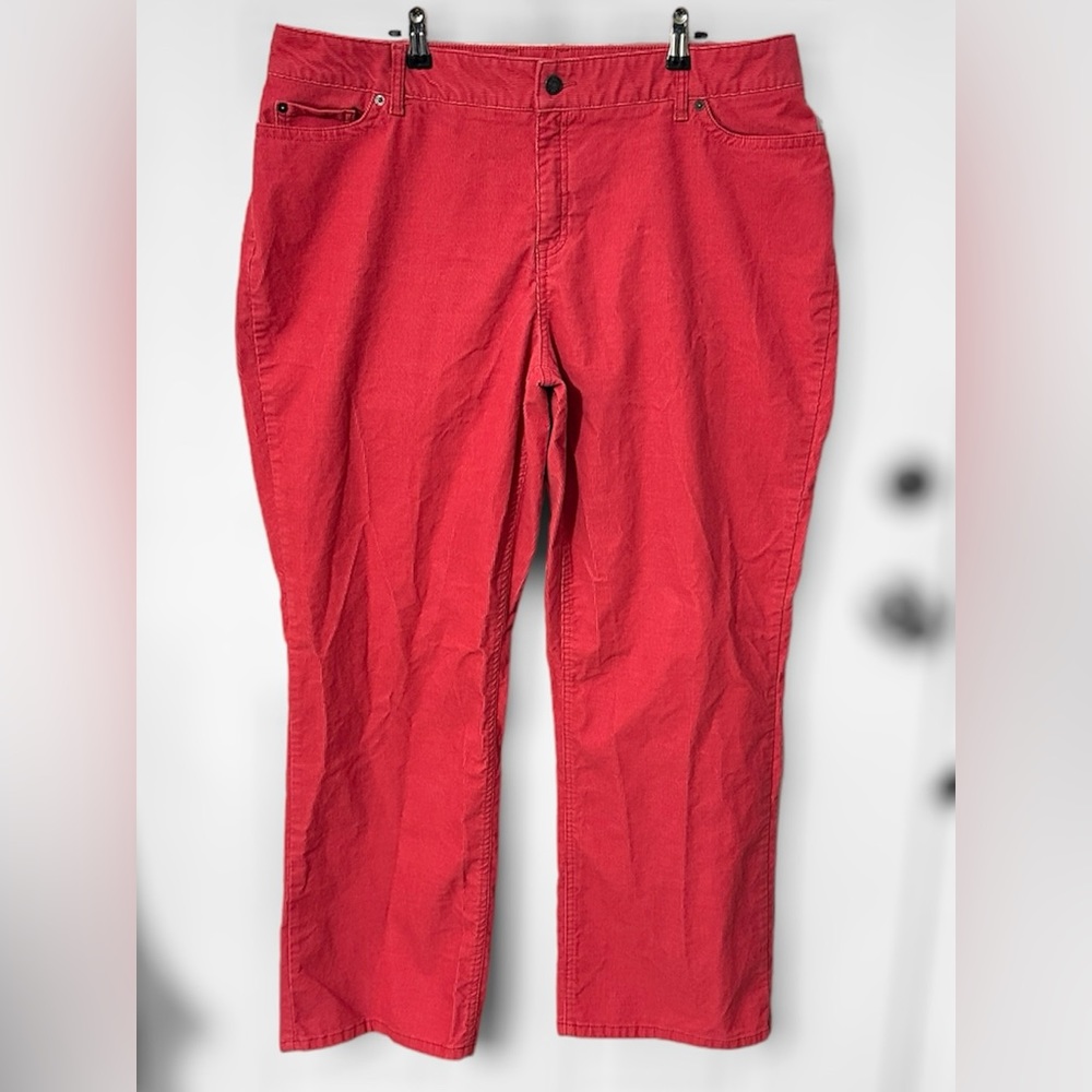 EUC L.L. Bean Women's Curvy Fit Straight Leg Corduroy Pants in Pink Rose - 20
